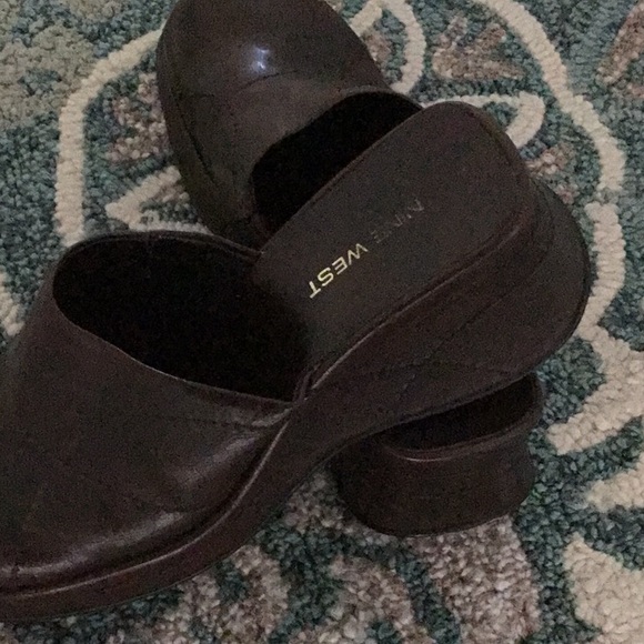 Nine West clogs- Free w/ $12 purchase - Picture 4 of 6